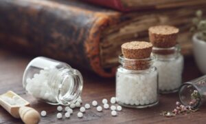 Homéopathie pour soigner la dépression : De quoi s’agit-il ? Principes et limites